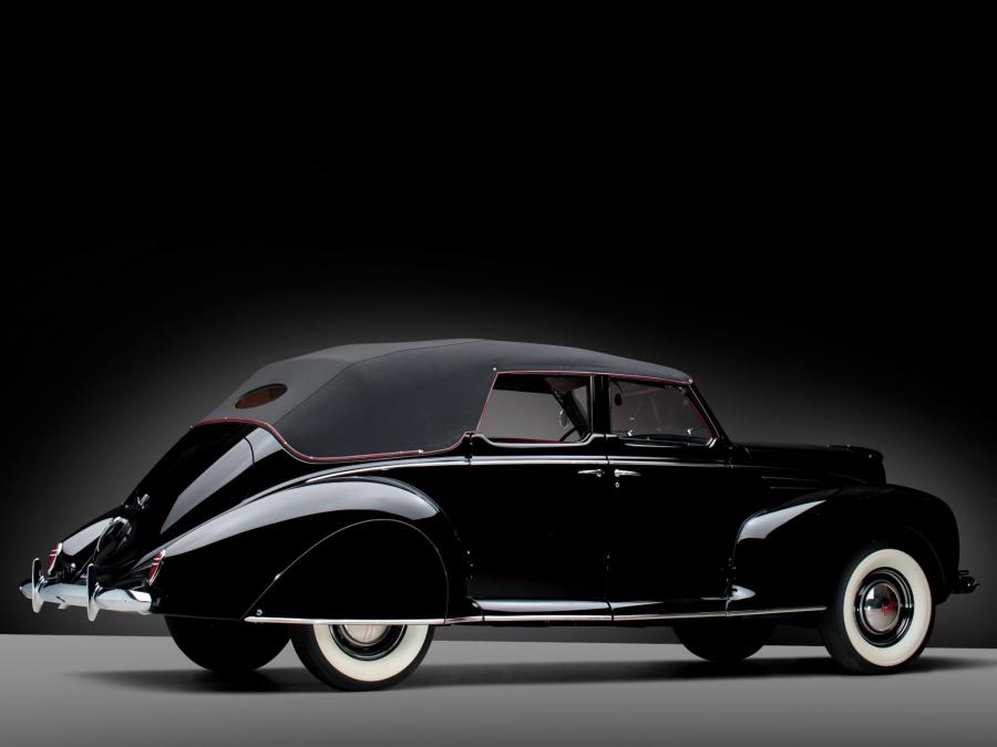 Lincoln Zephyr Convertible Sedan 1939 года  (фото 8 из 22)